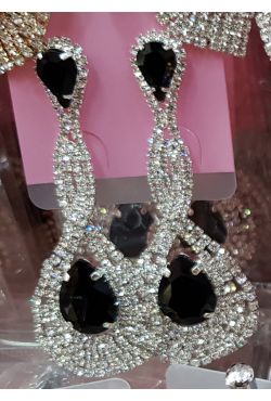 Boucles d'oreilles orientale strass et pierre noire Boucles d'oreilles orientale strass et pierre noire
