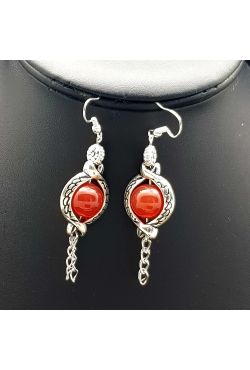 Boucles d'oreilles décorés de pierres couleurs rouge