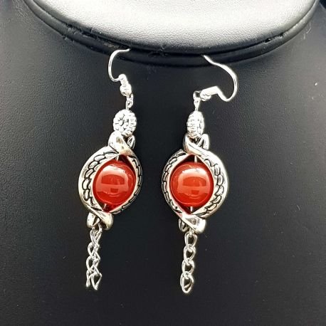 Boucles d'oreilles décorés de pierres couleurs rouge