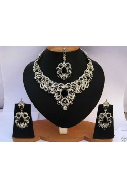 Bijoux de mariage parure indienne en plaqué or pas cher existe en plusieur couleurs Bijoux de mariage parure indienne en plaqué or pas cher existe en plusieur couleurs