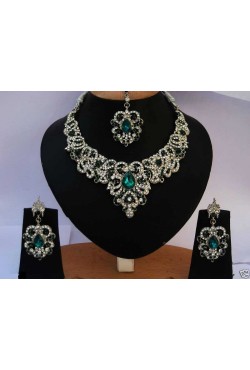 Bijoux de mariage parure indienne en plaqué or pas cher existe en plusieur couleurs Bijoux de mariage parure indienne en plaqué or pas cher existe en plusieur couleurs