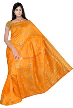 Sari indien traditionnel en soie satin brodé de doré pas cher Sari indien traditionnel en soie satin brodé de doré pas cher