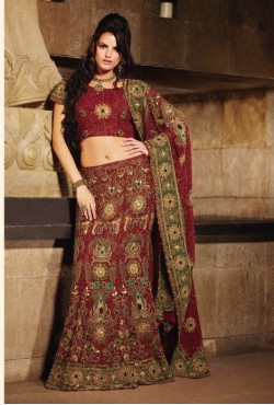 Tenue indienne de mariée én broderie compléte