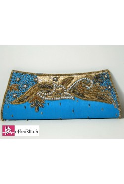 Sac de soirée en soie brute brodé d'arabesque de perles et swarovski Sac de soirée en soie brute brodé d'arabesque de perles et swarovski