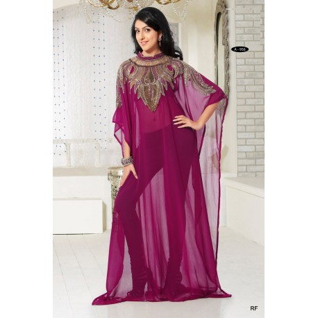 ﻿Robe de Dubaï mauve brodée de perles et de pierres