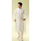 Tenue taditionnelle indienne de mariage en blanc brodé pour homme 