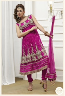 Salwar kameez Anarkali rose - Tunique brodée de pierres et strass avec une étole et un pantalon