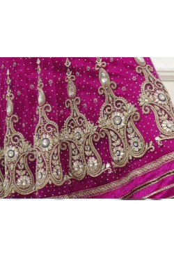 Salwar kameez - Tunique brodée avec une étole et un pantalon Salwar kameez - Tunique brodée avec une étole et un pantalon