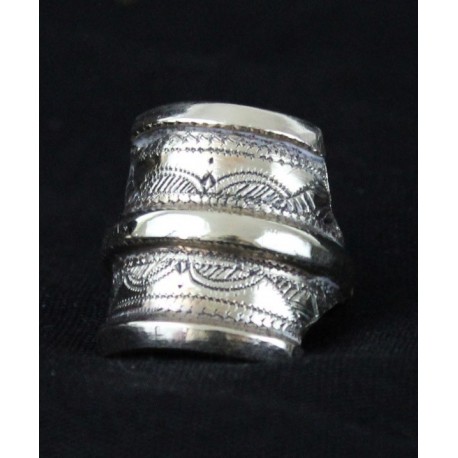 Bague touareg gravée en argent massif 