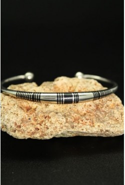 Bijou ethnique bracelet Touareg ébène