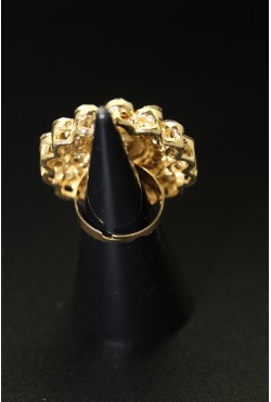 Bague orientale plaqué or pierres blanches et rubis Bague orientale plaqué or pierres blanches et rubis