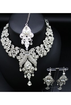 Parure indienne plaqué argent à strass blanc Parure indienne plaqué argent à strass blanc