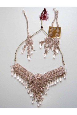 Parure indienne existe en rose ou blanc Parure indienne existe en rose ou blanc