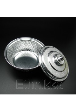 Sucrier traditionnel thailandais en aluminium ciselé Sucrier traditionnel thailandais en aluminium ciselé