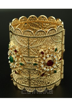 Bijou de tradition orientale bracelet plaqué or 